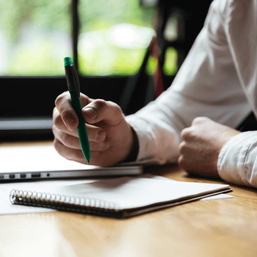 Storytelling im Marketing: Wie starke Geschichten Kunden gewinnen und Marken unvergesslich machen.